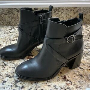 Antonio Melani -  Black leather Ankle Boots Sz 7